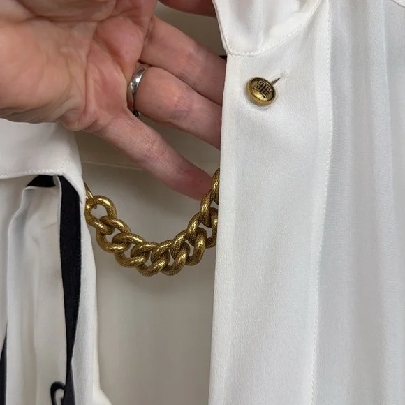 GIVENCHY white silk logo scarf collared sleeveless blouse fr 42 /USA 10 - Picture 6 of 16